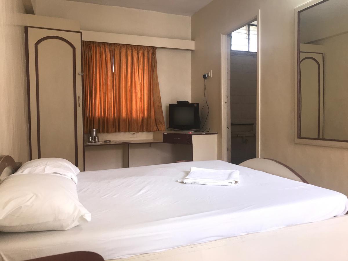 Sap Residency Hotel Tiruppur Exterior foto