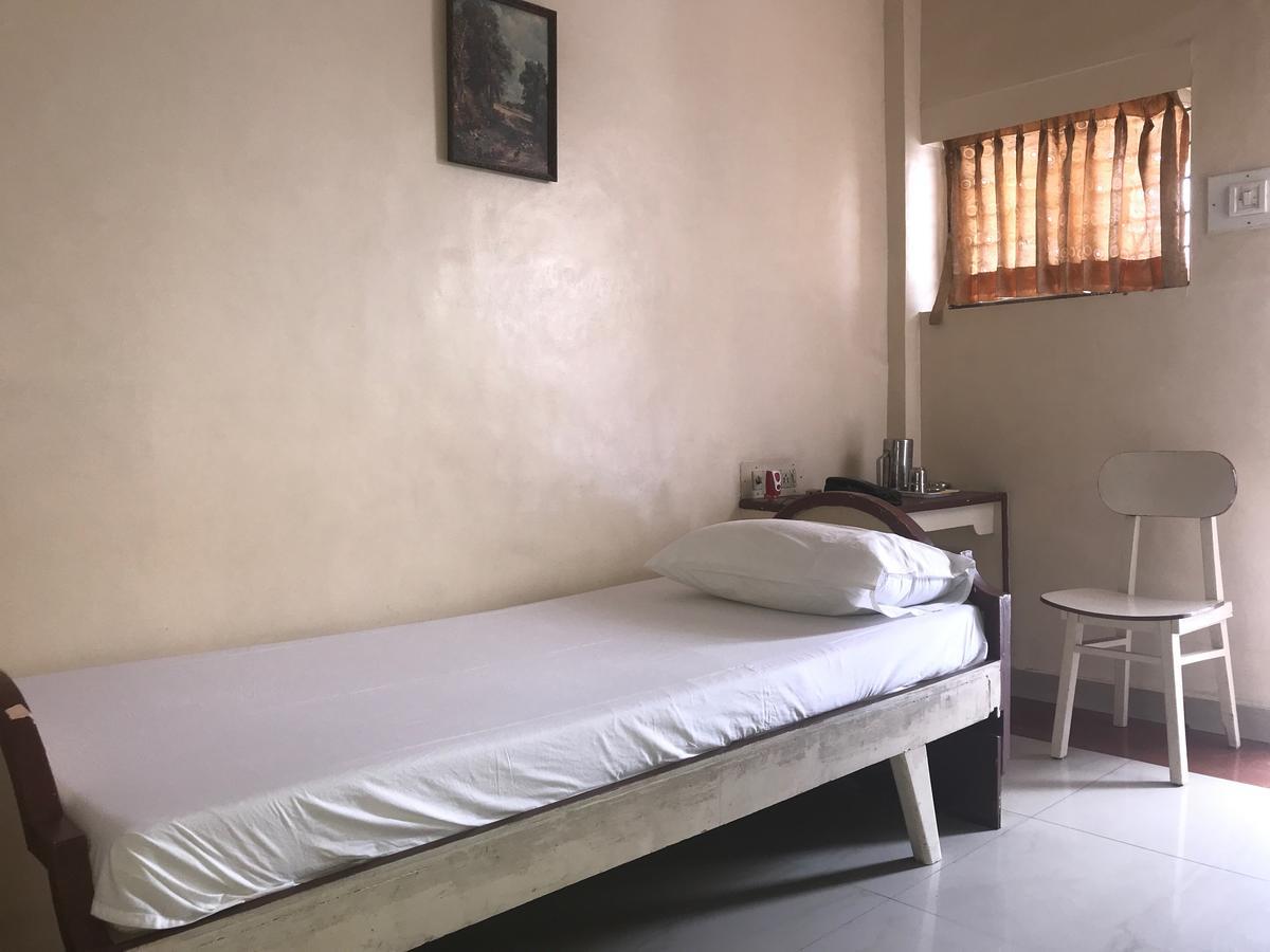 Sap Residency Hotel Tiruppur Exterior foto